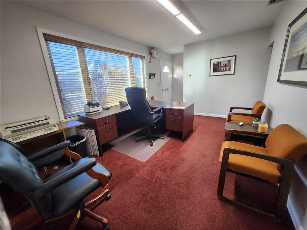 1815 Mineral Spring photo 2