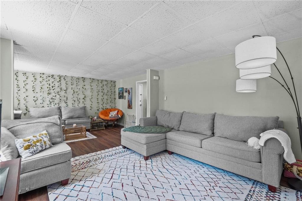 215 Knight photo 5