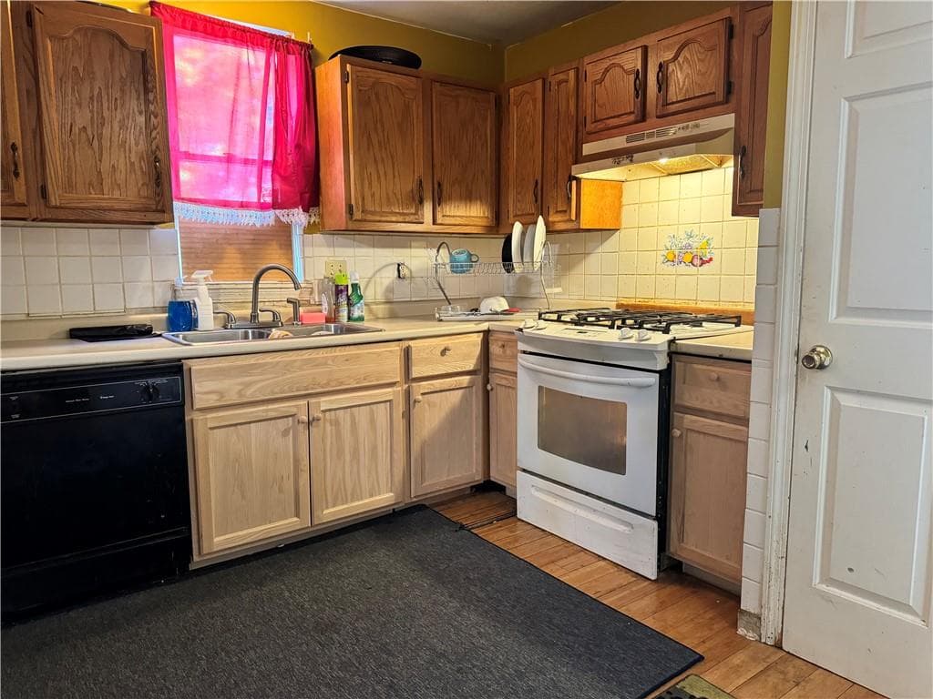 80 PROVIDENCE photo 5