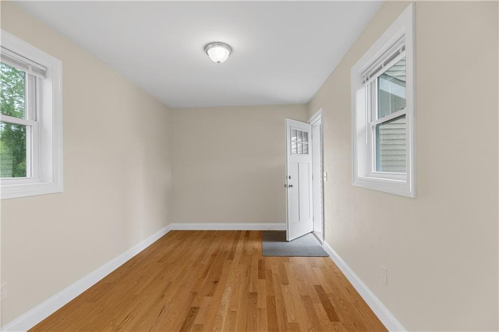 385 Market