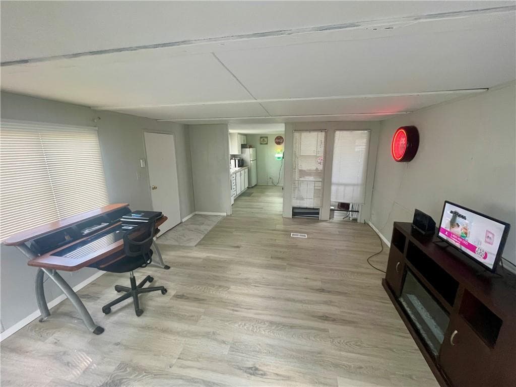 837 Forest Park photo 4