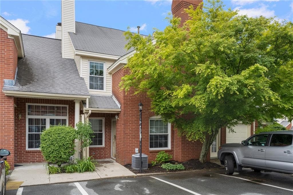 626 Smithfield #912
