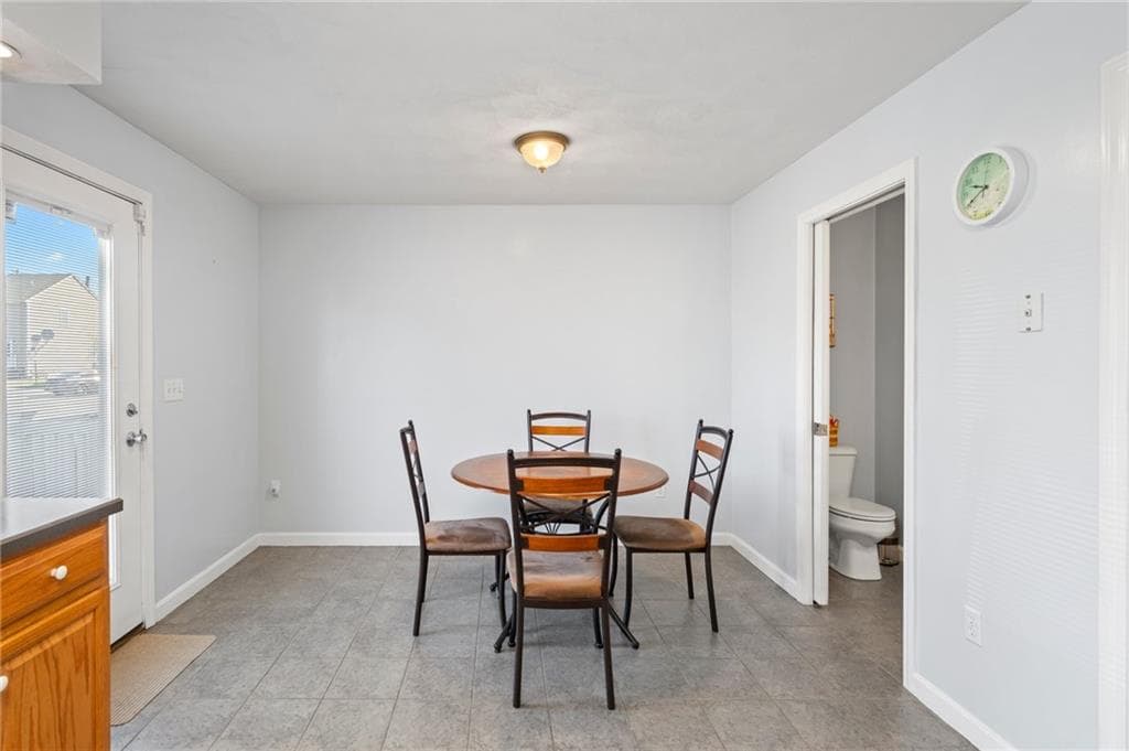222 Meadow photo 3
