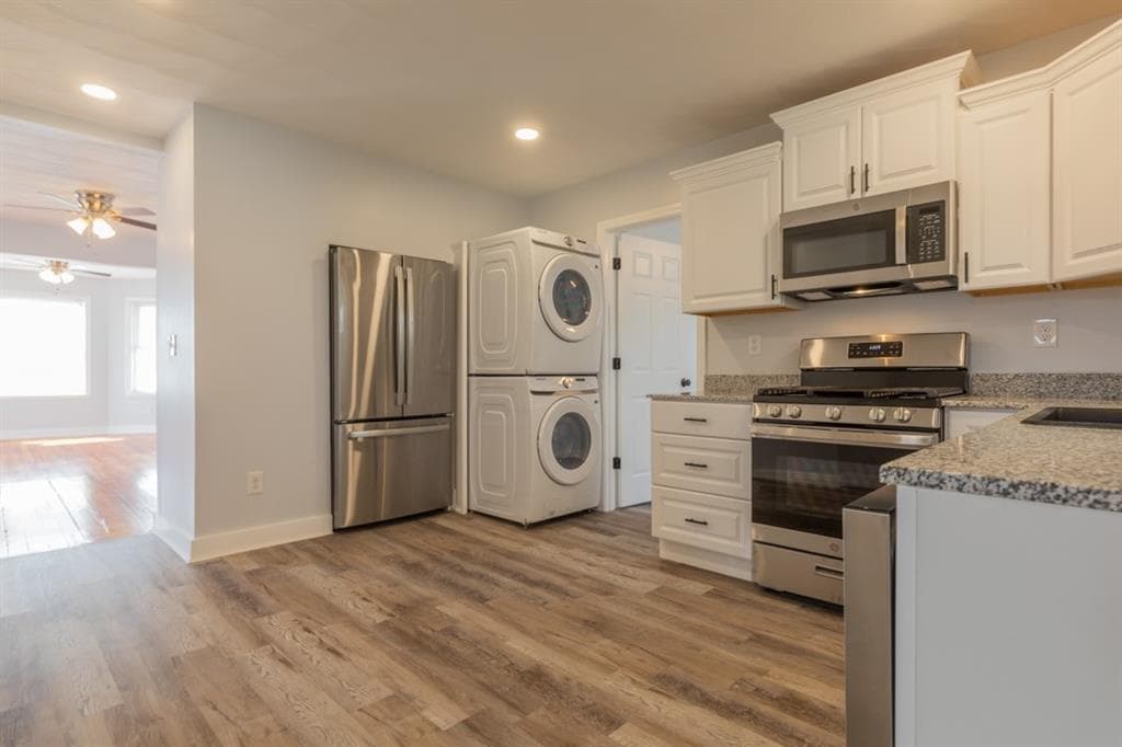 865 Mineral Spring photo 2