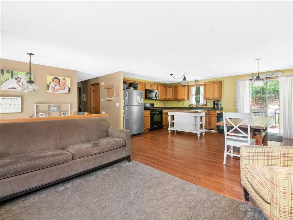 35 Black Walnut photo 4