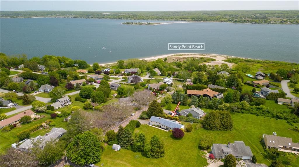501 Sandy Point photo 2