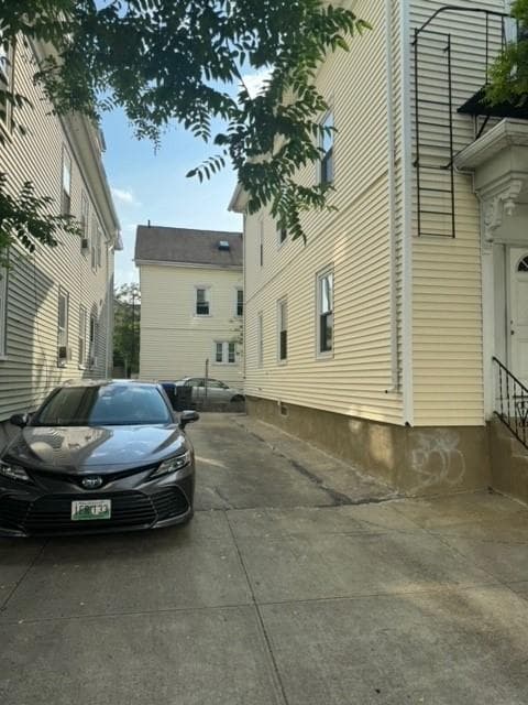71 Sutton photo 3