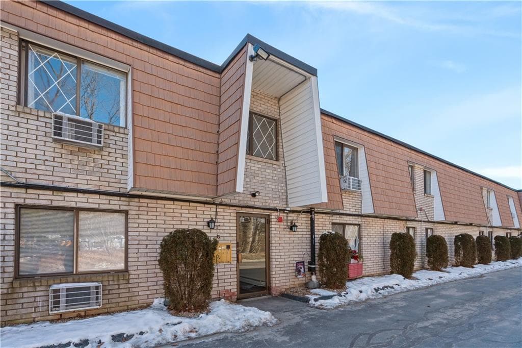 132 HOFFMAN #208