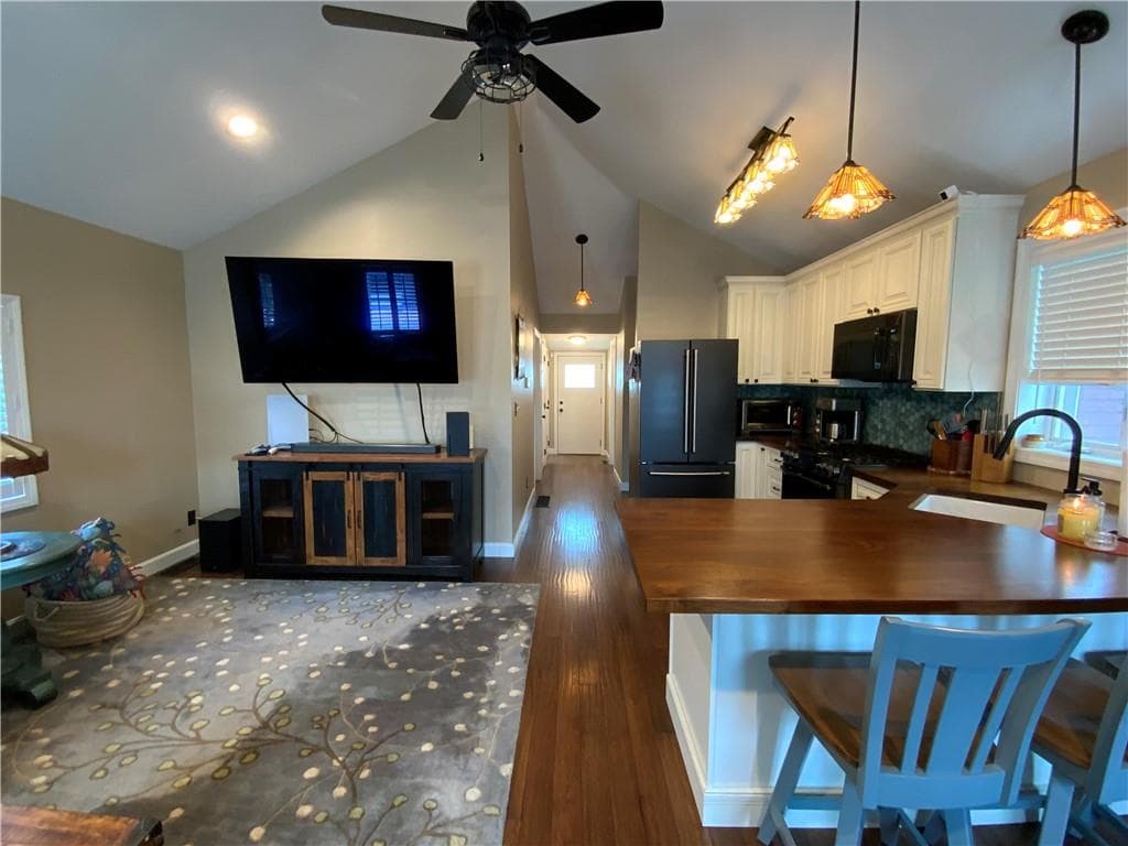 149 Bluff Avenue photo 5