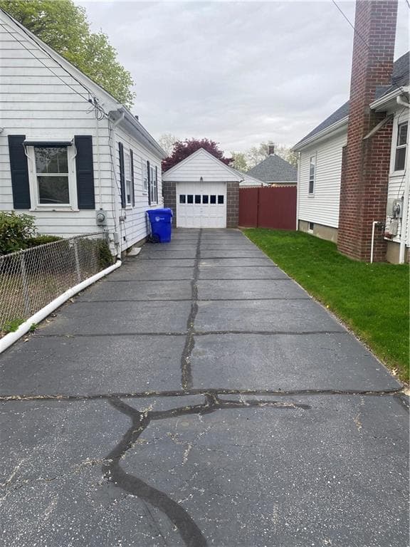 39 Hillview photo 2
