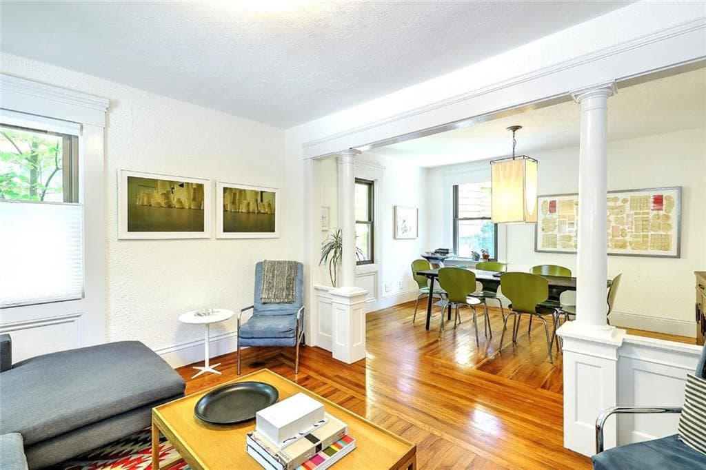 216 Carpenter photo 5