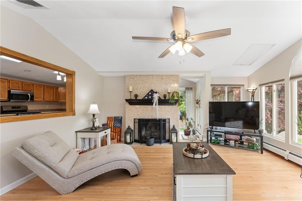 270 Hopkins Hill photo 4
