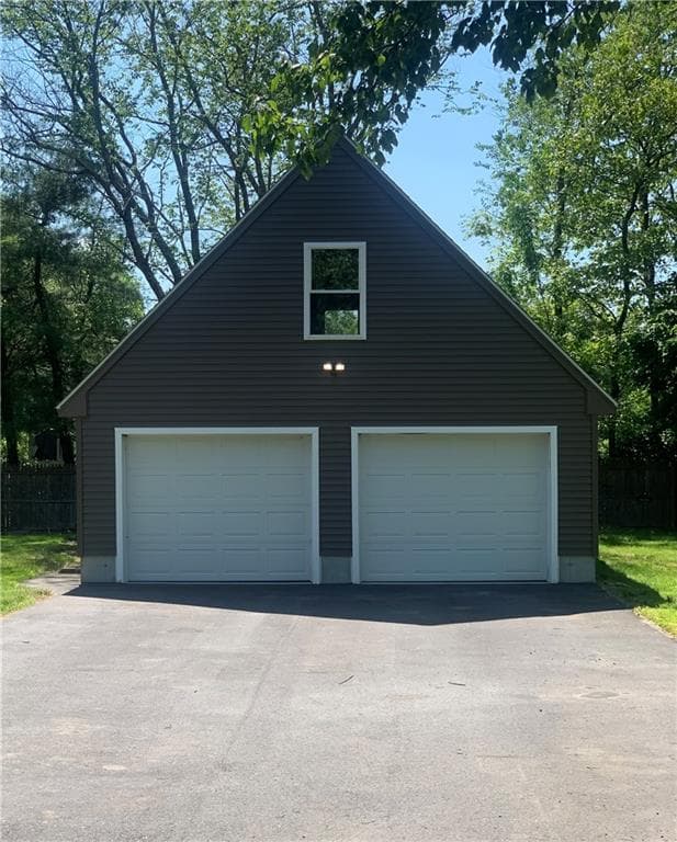 240 Emerson photo 2