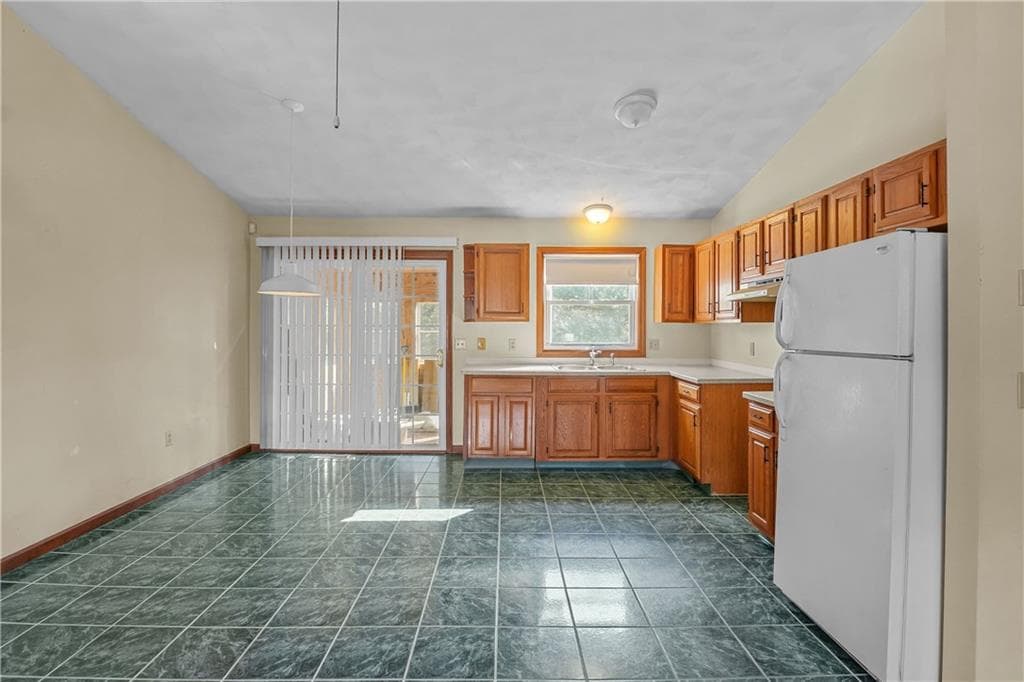 65 North Pleasant photo 4