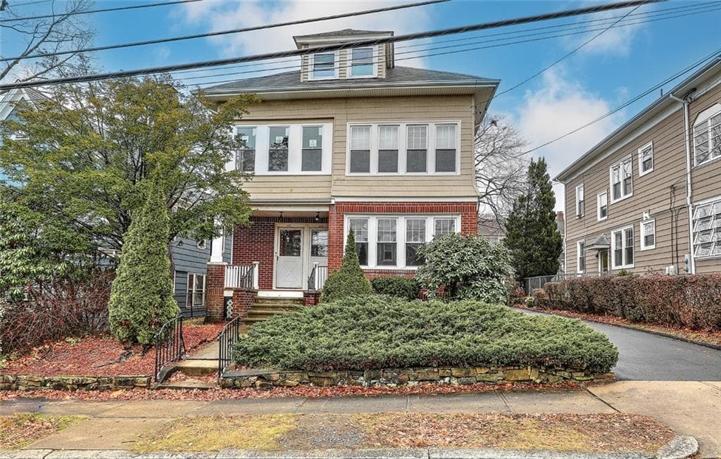 113 Lauriston #1st