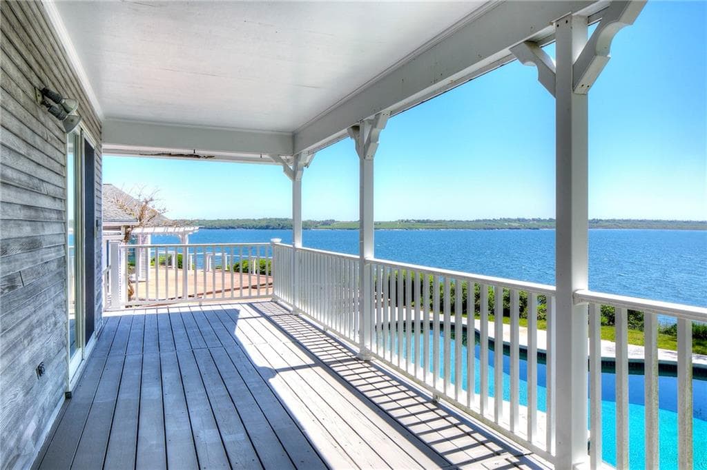 699 Black Point photo 5
