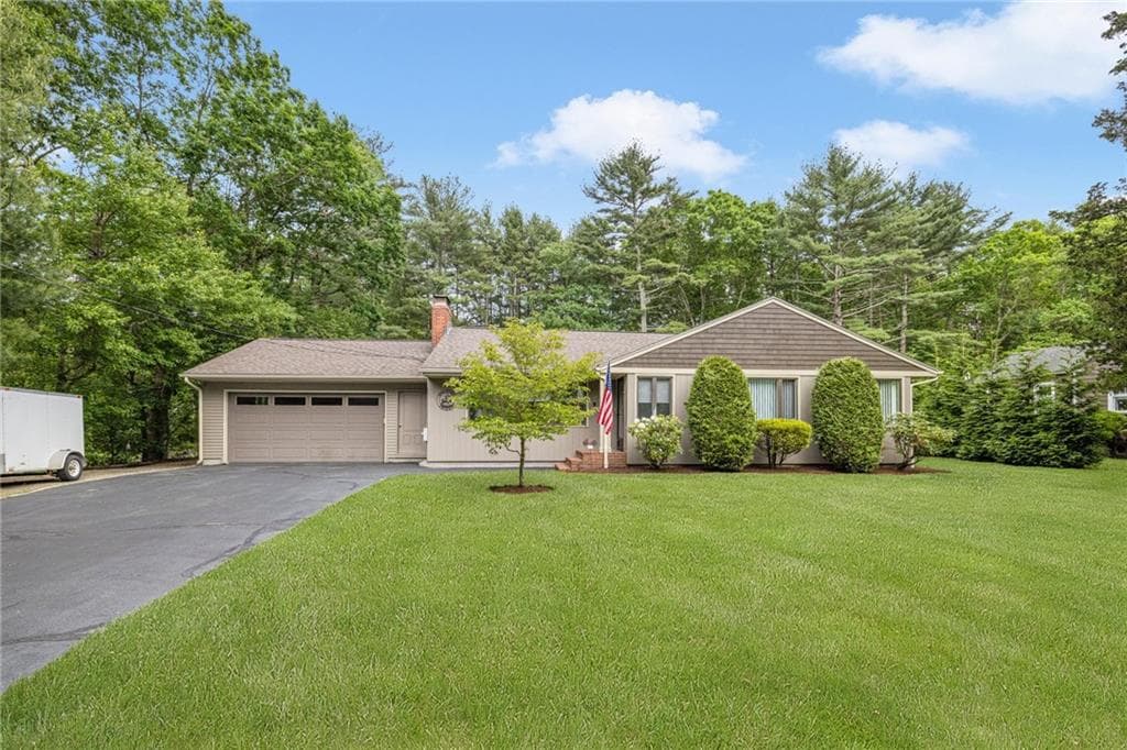 236 Phillips Hill photo 2