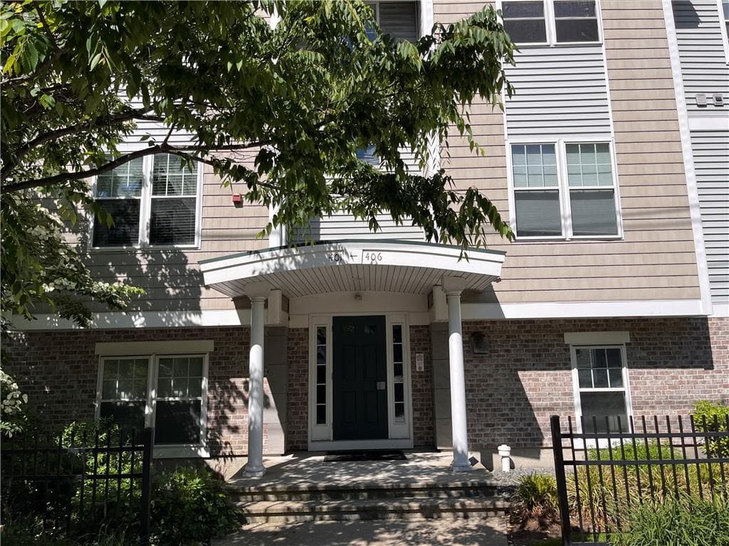200 Roger Williams #405 photo 2
