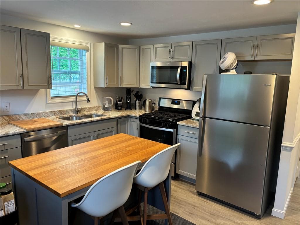 319 Arlington photo 2
