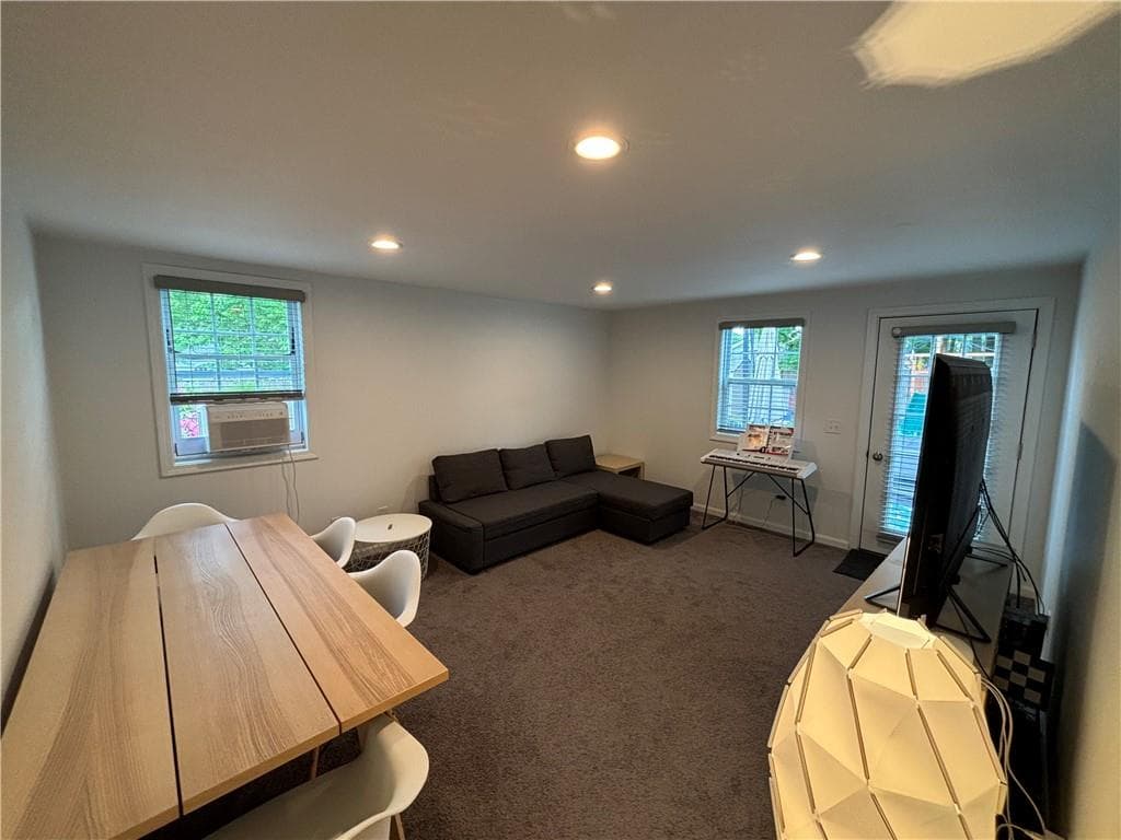 319 Arlington photo 4