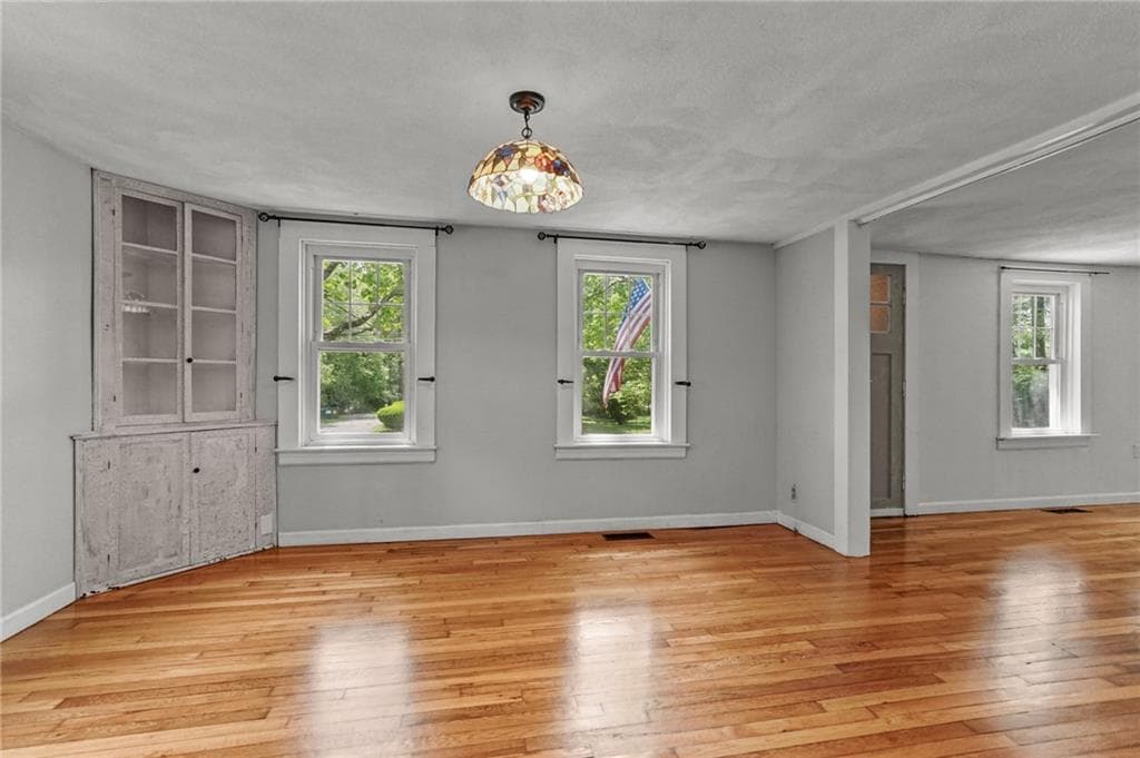 907 Putnam photo 4