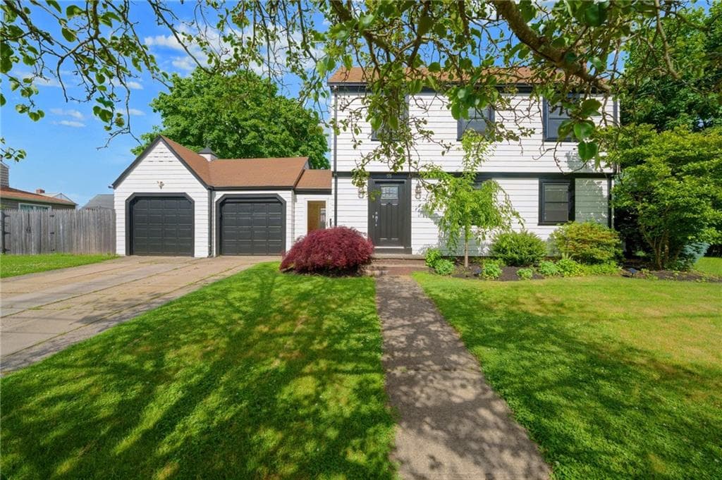 55 Roslyn photo 2