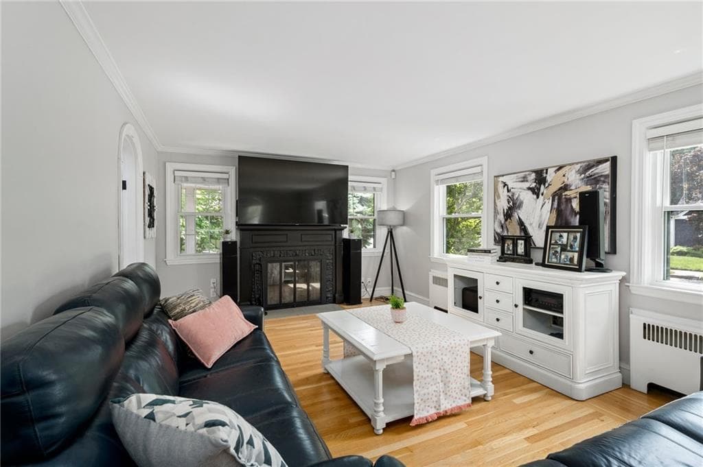 55 Roslyn photo 5