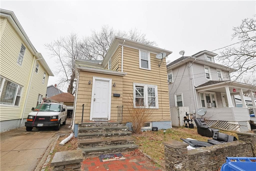 303 Narragansett photo 3