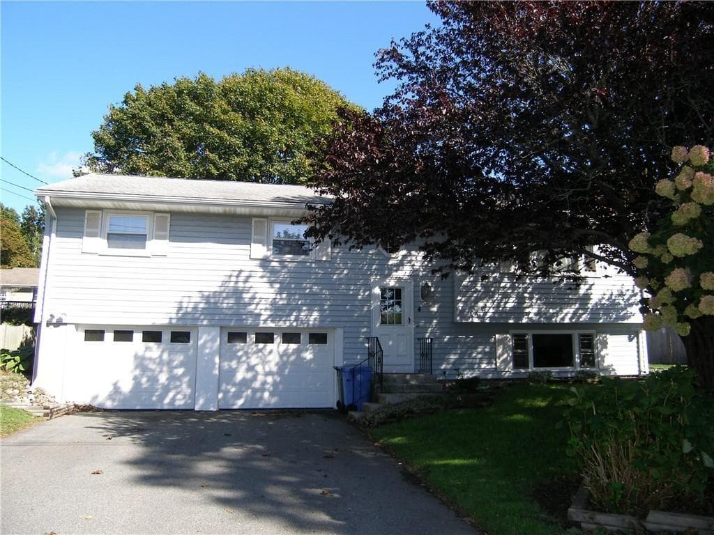 4 Smithfield Drive