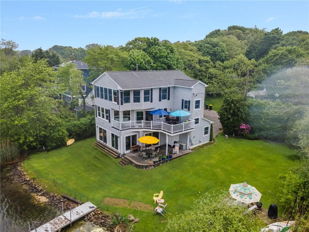 123 Camden photo 3