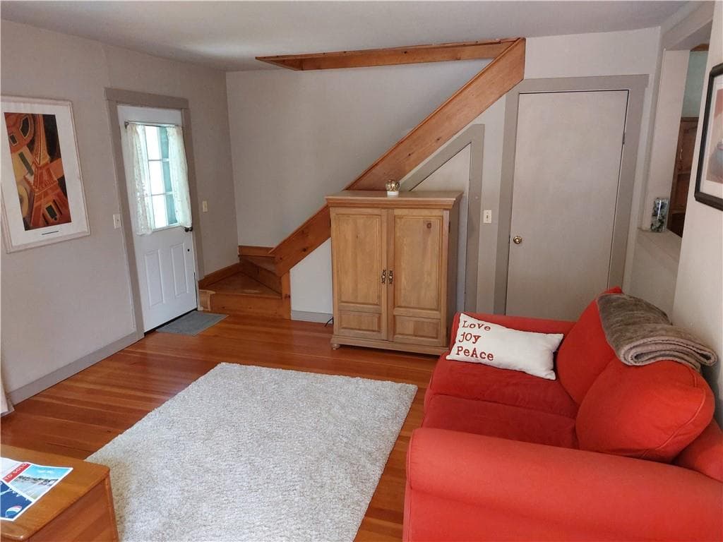 815 Broad Rock photo 3