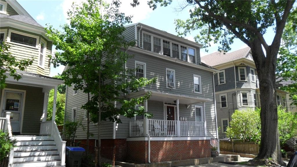 242 Williams #B photo 2