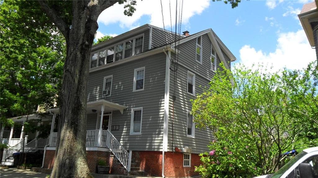 242 Williams #B photo 3