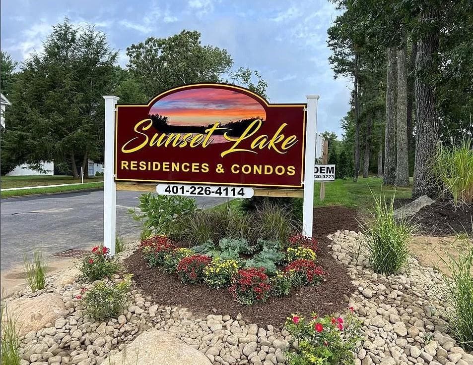 23 Sunset Lake