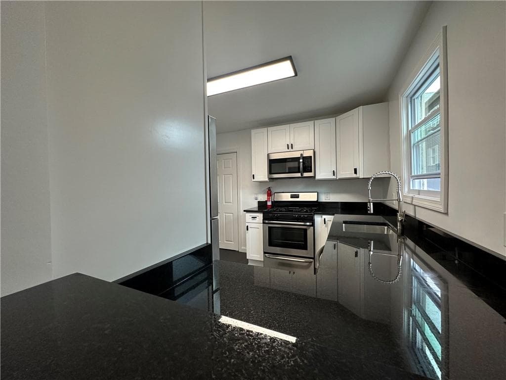 210 Main #2F photo 2