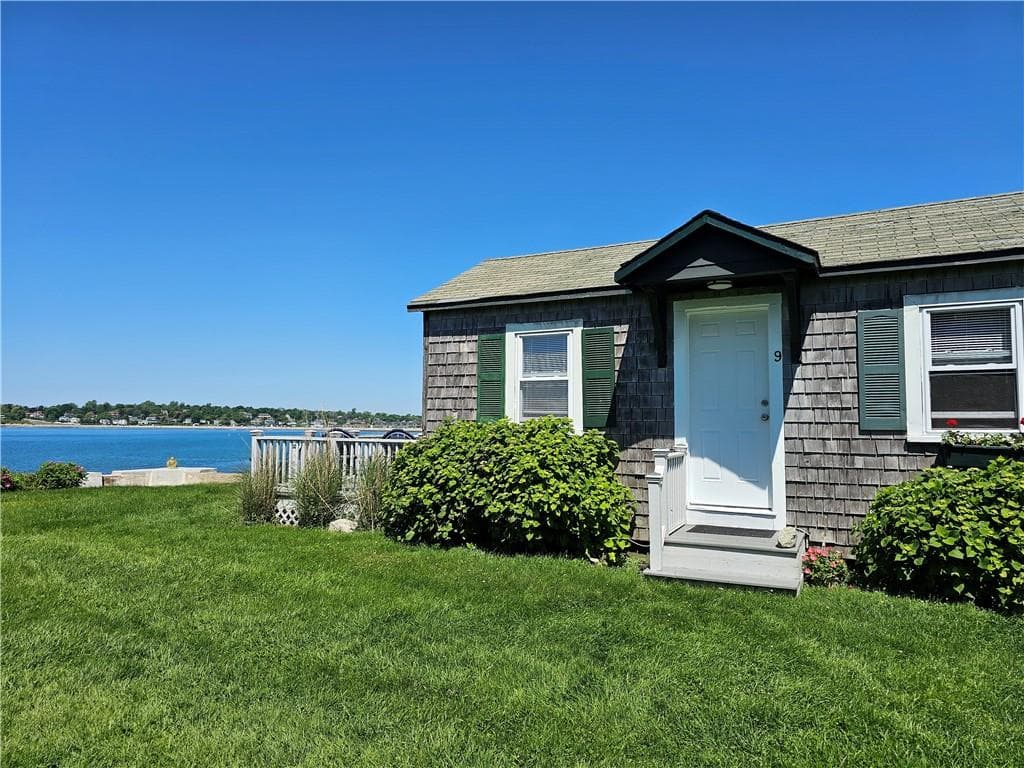 9 Shore photo 3