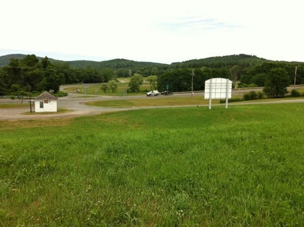 23 Industrial Dr photo 4