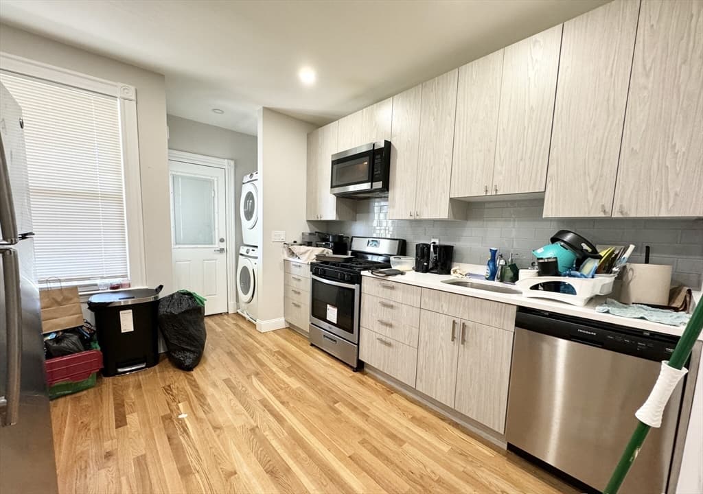 20 Howell Street #3