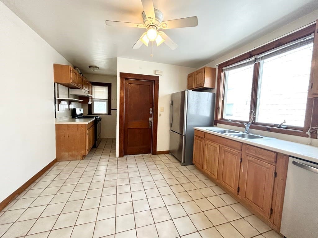 11 Romsey Street #3 photo 2