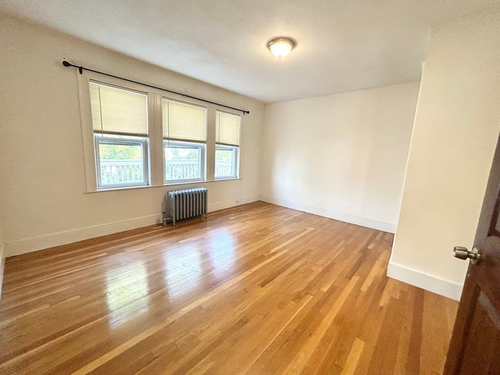 11 Romsey Street #3 photo 5