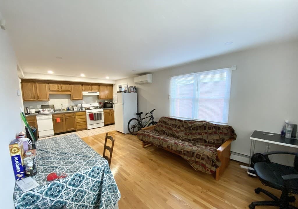 185 Sydney Street #1