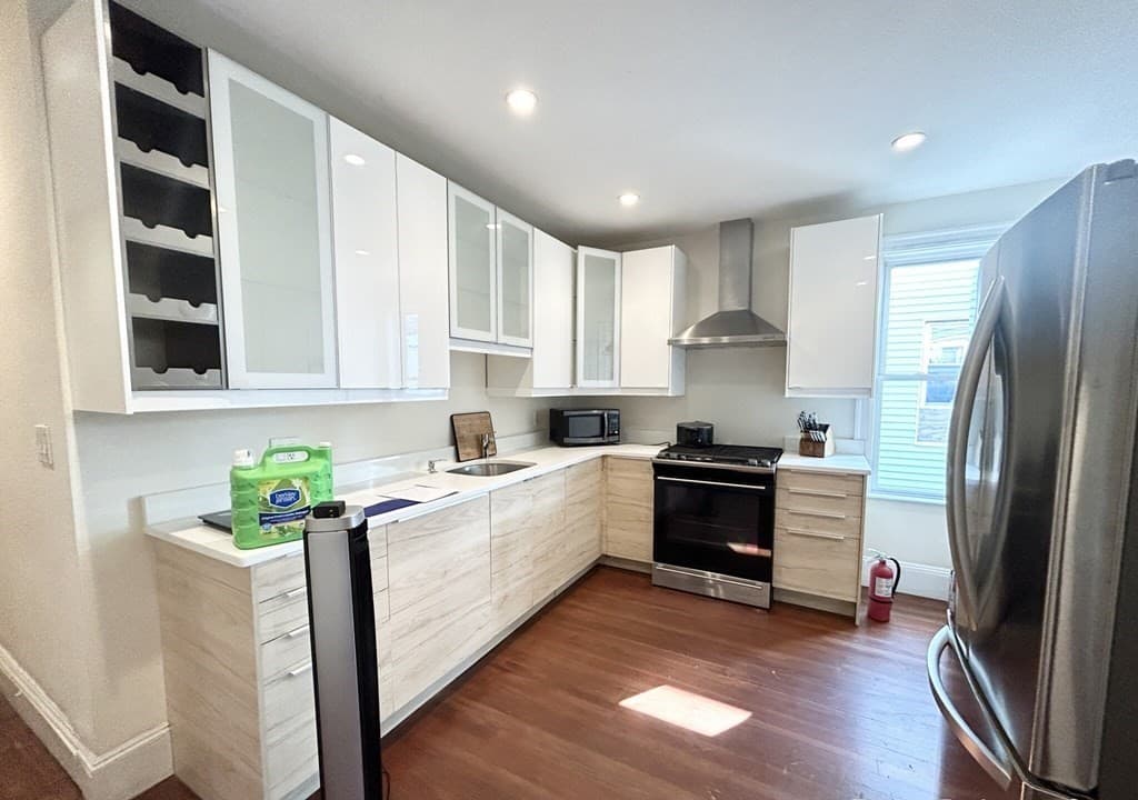 692 Columbia Road #2