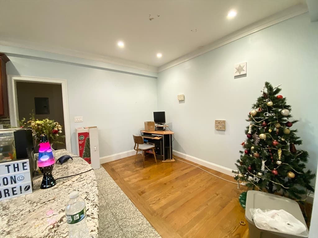 32 Sumner Street #2 photo 5