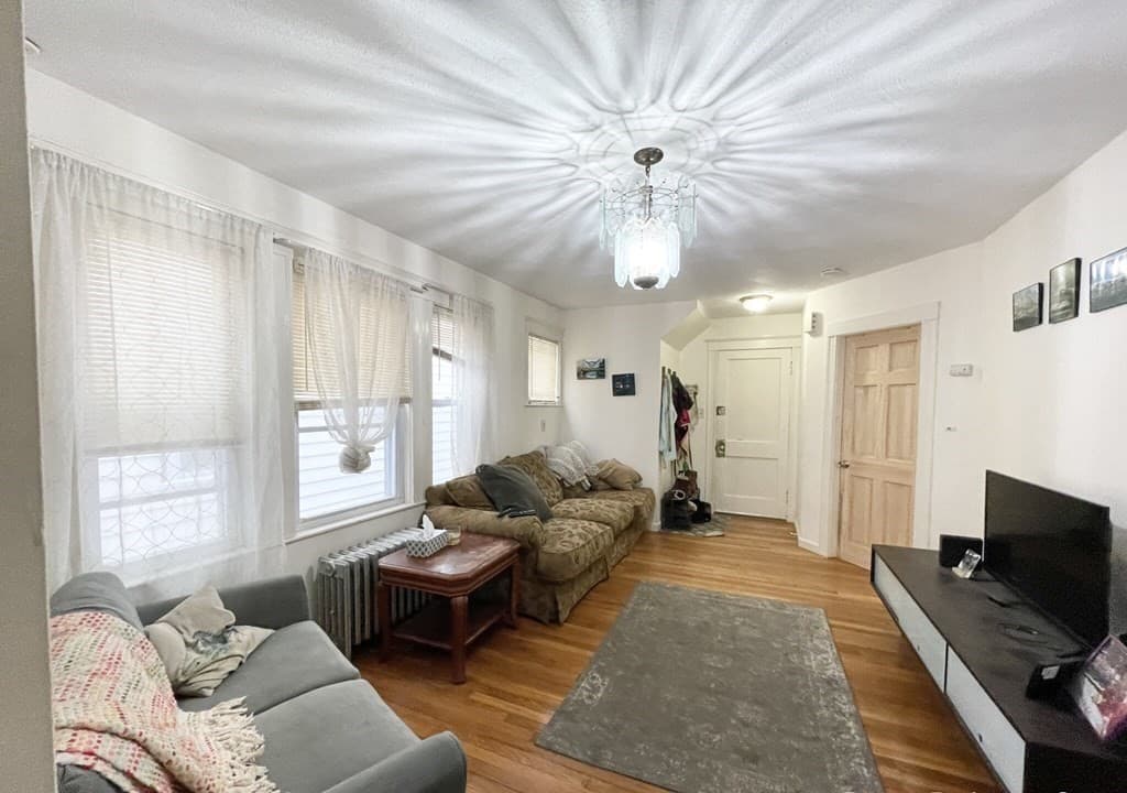 11 Romsey Street #1 photo 2