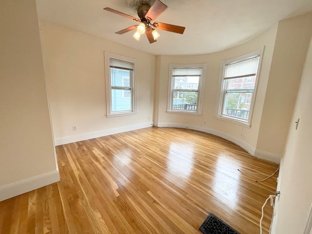 72 Roseclair #2 photo 5