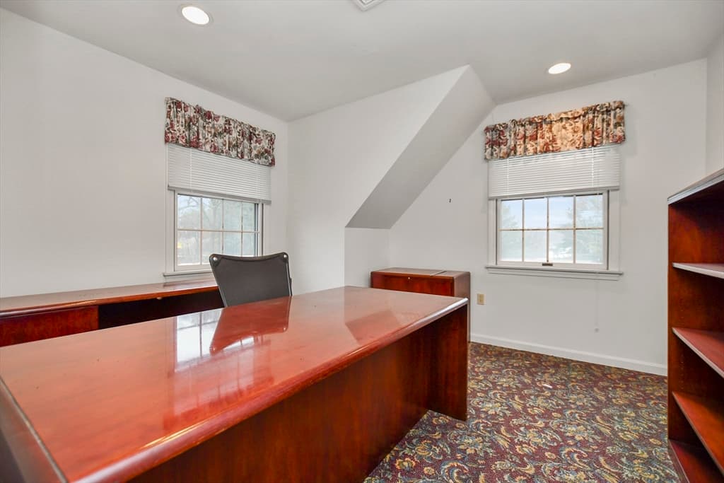 462 Winthrop Street #1B photo 4
