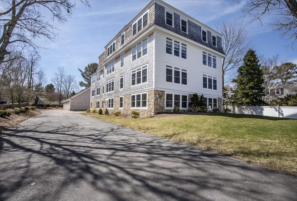 324 Front Street #1