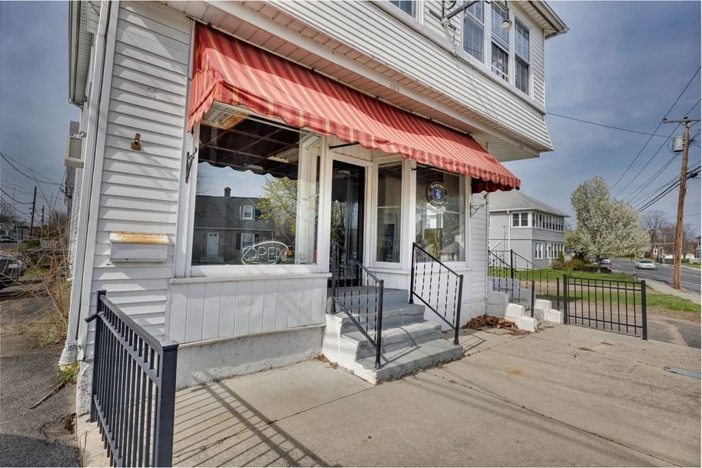 459-463 East St photo 5