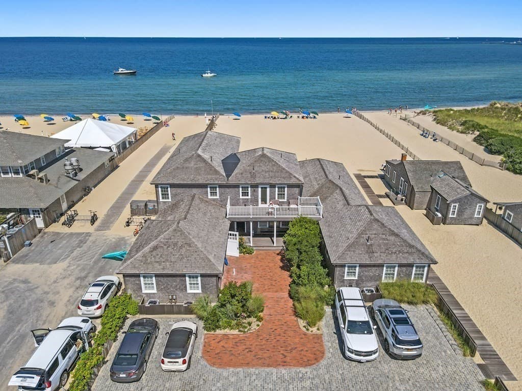 41 Jefferson Ave photo 3