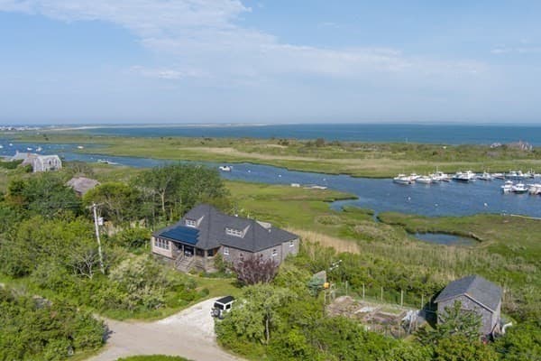 46 Tennessee Ave photo 2